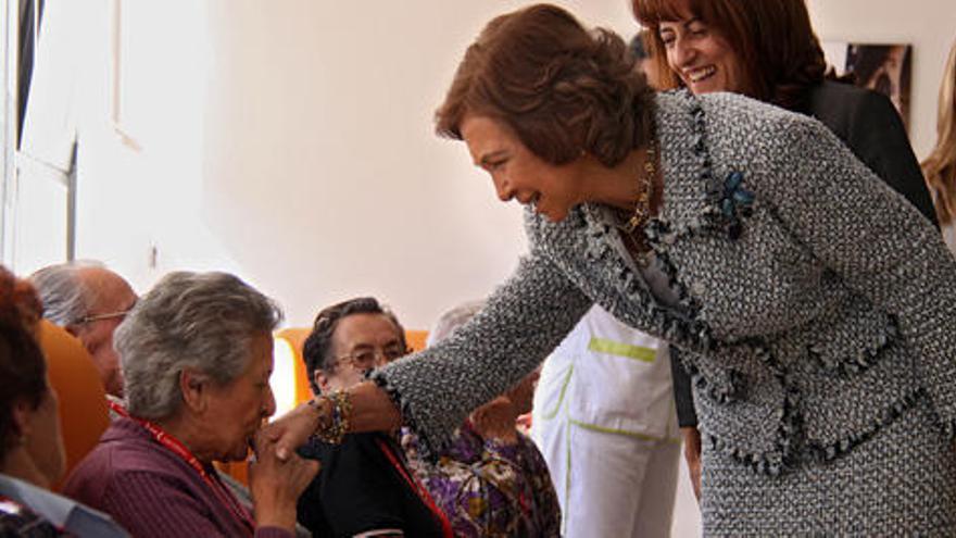 La Reina doña Sofía visita León para inaugurar el Centro Integral de Alzheimer