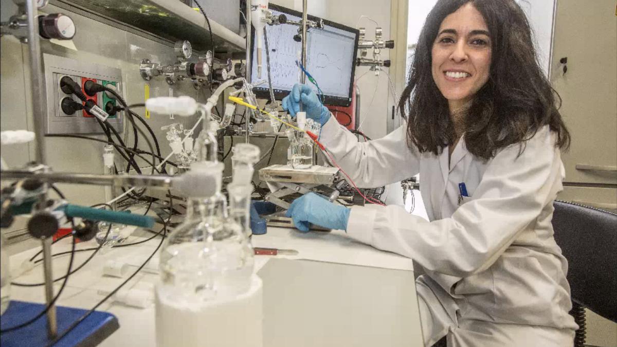 Rosa María Arán, en el laboratorio.