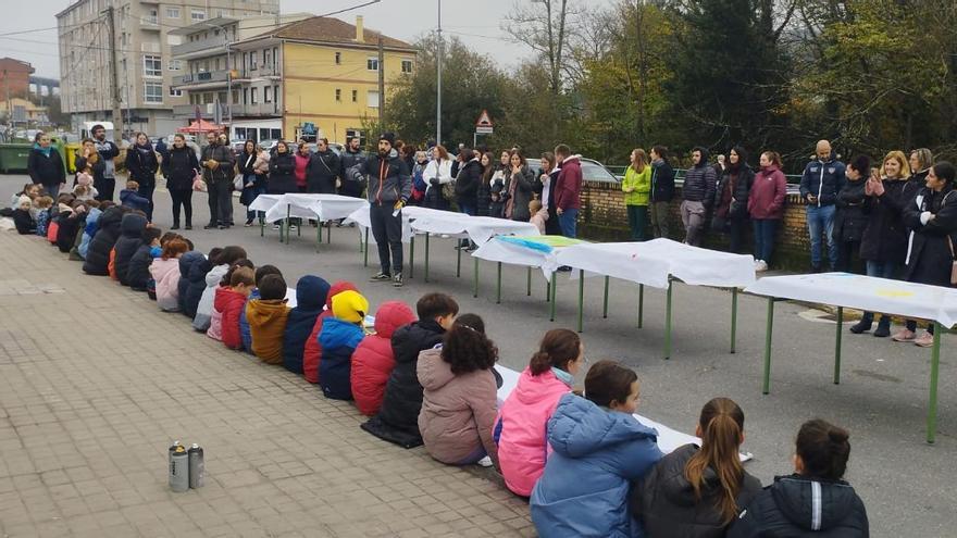 Un mural lleno de valores en el CEIP Ribadavia