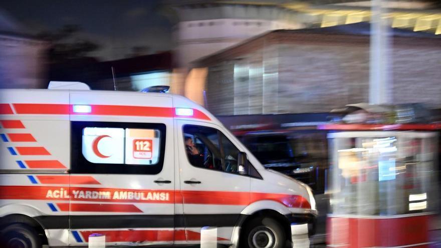 Der Zusammenstoß zweier Handelsschiffe lässt 10 Vermisste vor der Küste Istanbuls zurück