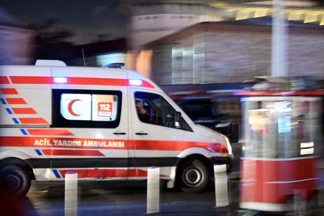 El choque de dos buques comerciales deja 10 desaparecidos frente a las costas de Estambul