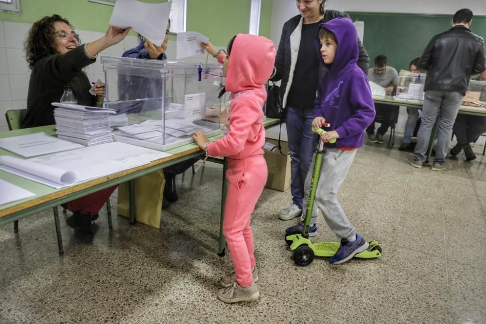 Así transcurren las elecciones generales en Mallorca