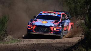 Dani Sordo durante las etapas de hoy en Cerdeña.