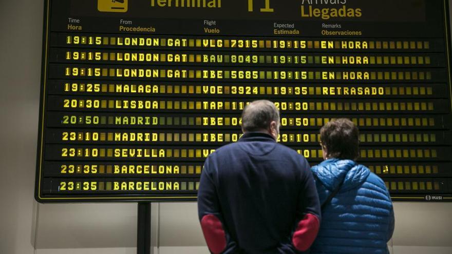 Los aeropuertos españoles baten récord... pero el de Asturias cae en viajeros