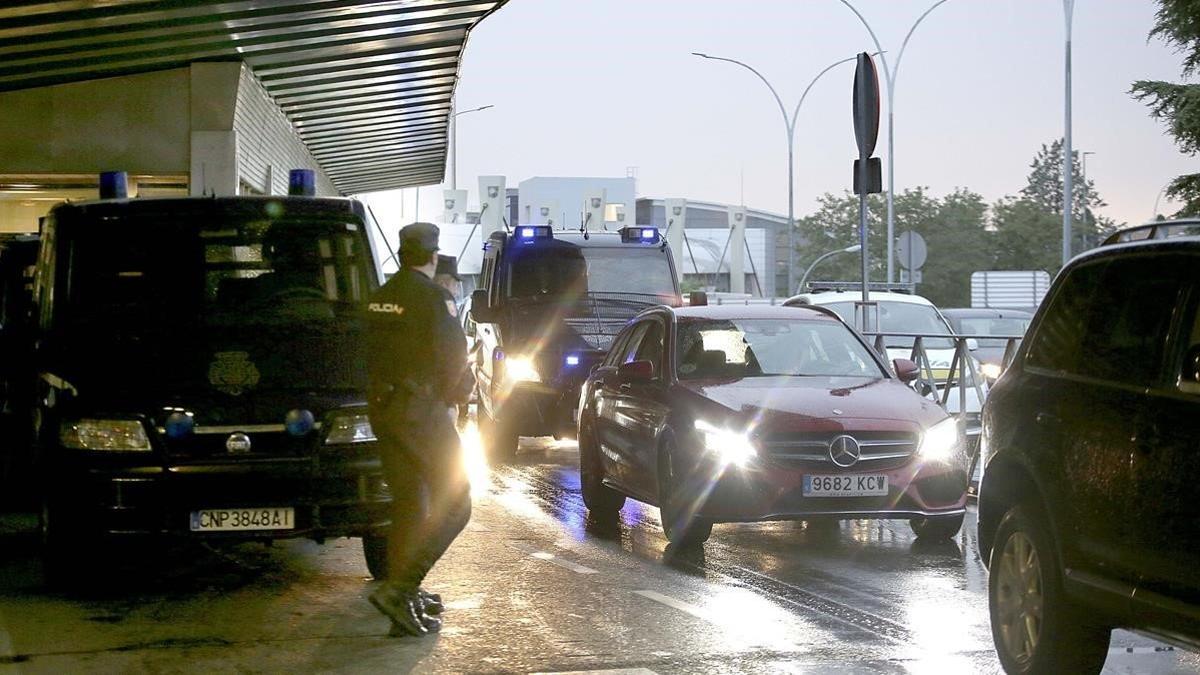 Normalidad en la terminal 1 del aeropuerto de Barajas, tras la llamada de Tsunami Democràtic a colapsar los accesos del aeródromo madrileño en respuesta a la sentencia del 'procés', el 14 de octubre del 2019
