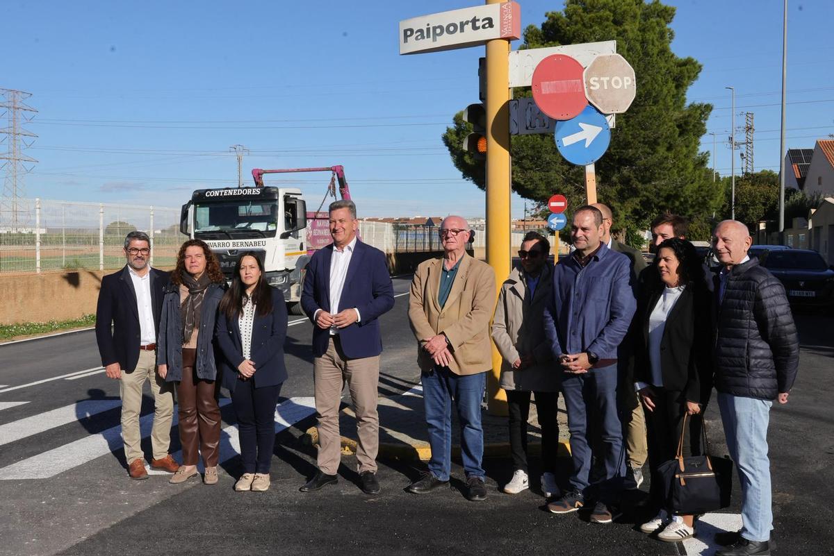 Las autoridades en el camino, este lunes