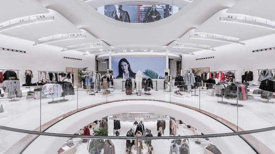 Interior de una tienda de Zara en Italia