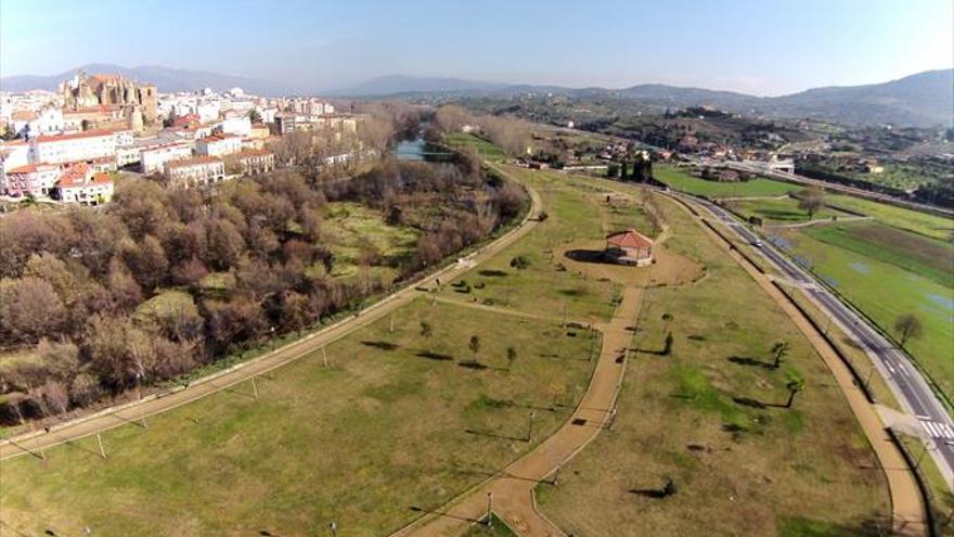 La empresa de jardines cumplirá su contrato en agosto tras 15 años