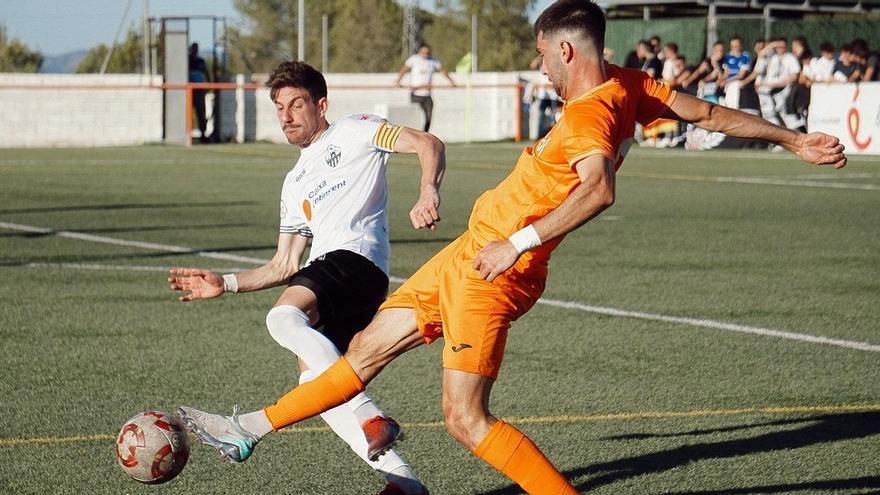 El Ontinyent 1931 y el Atzeneta en el derbi de la primera vuelta de esta temporada, en el Regit.