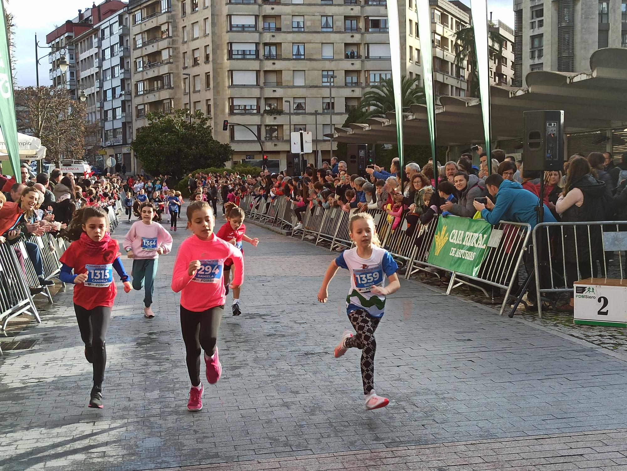 Casi 1.500 participantes disputan la carrera de Fin de Año de Pola de Siero