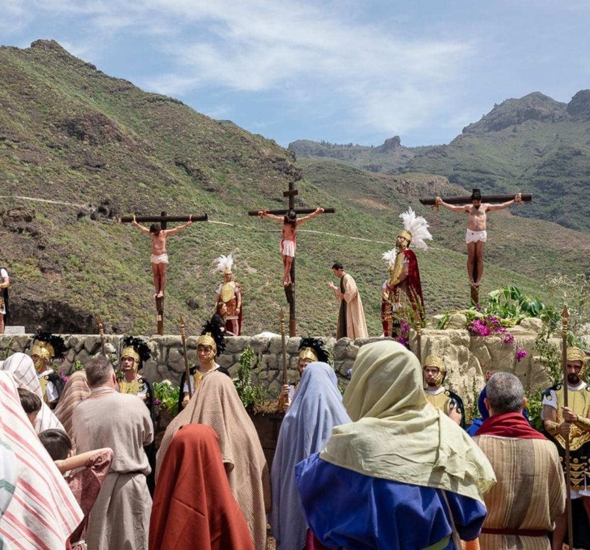 Momento de la crucifixión.