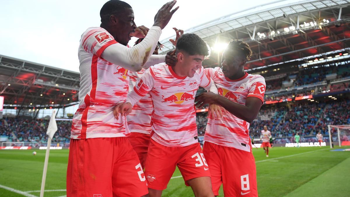 El exdeportivista Hugo Novoa debuta con el Leipzig en la Bundesliga y lo hace con gol