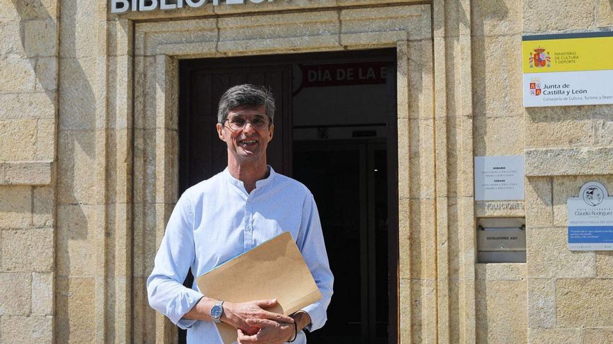 &quot;El bibliobús de Zamora está en decadencia tras ser un referente nacional&quot;
