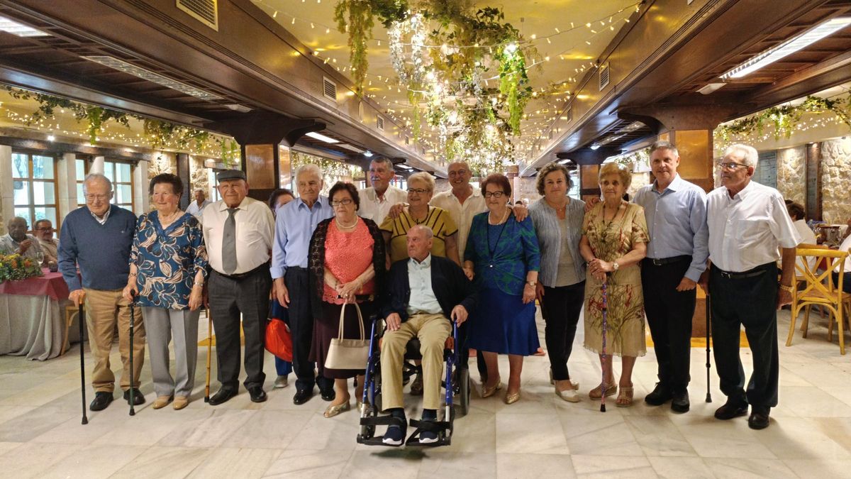 El Hogar del Pensionista El Carmín homenajea a sus mayores