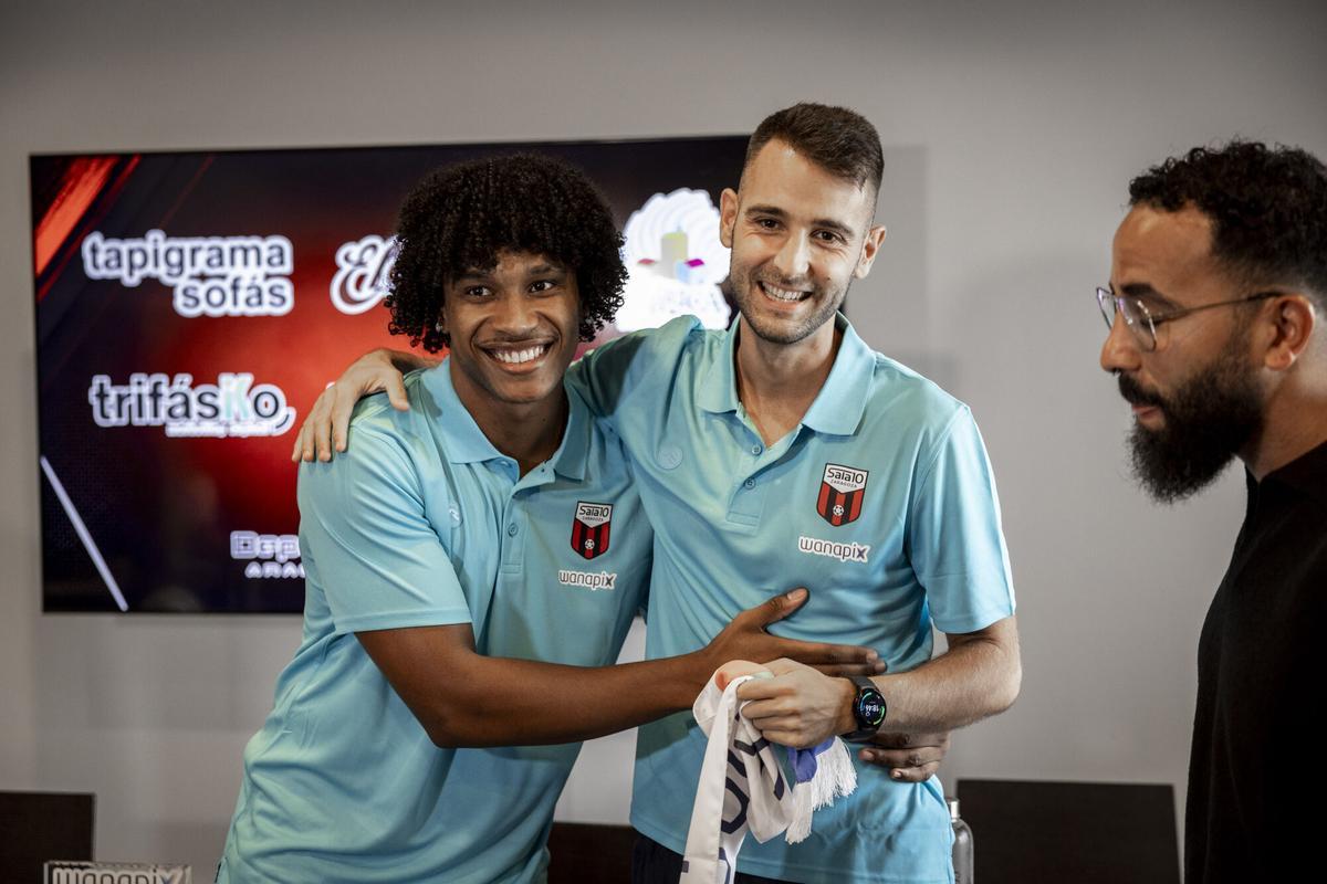 PRESENTACION DE UN NUEVO FICHAJE Y DE LA TEMPORADA DEL WANAPIX ZARAGOZA