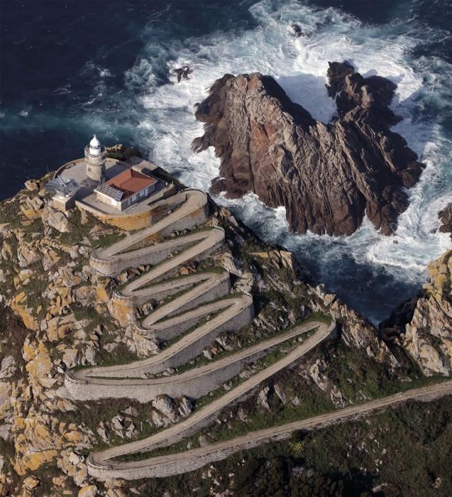 Un paseo por los faros gallegos de Ricardo Grobas