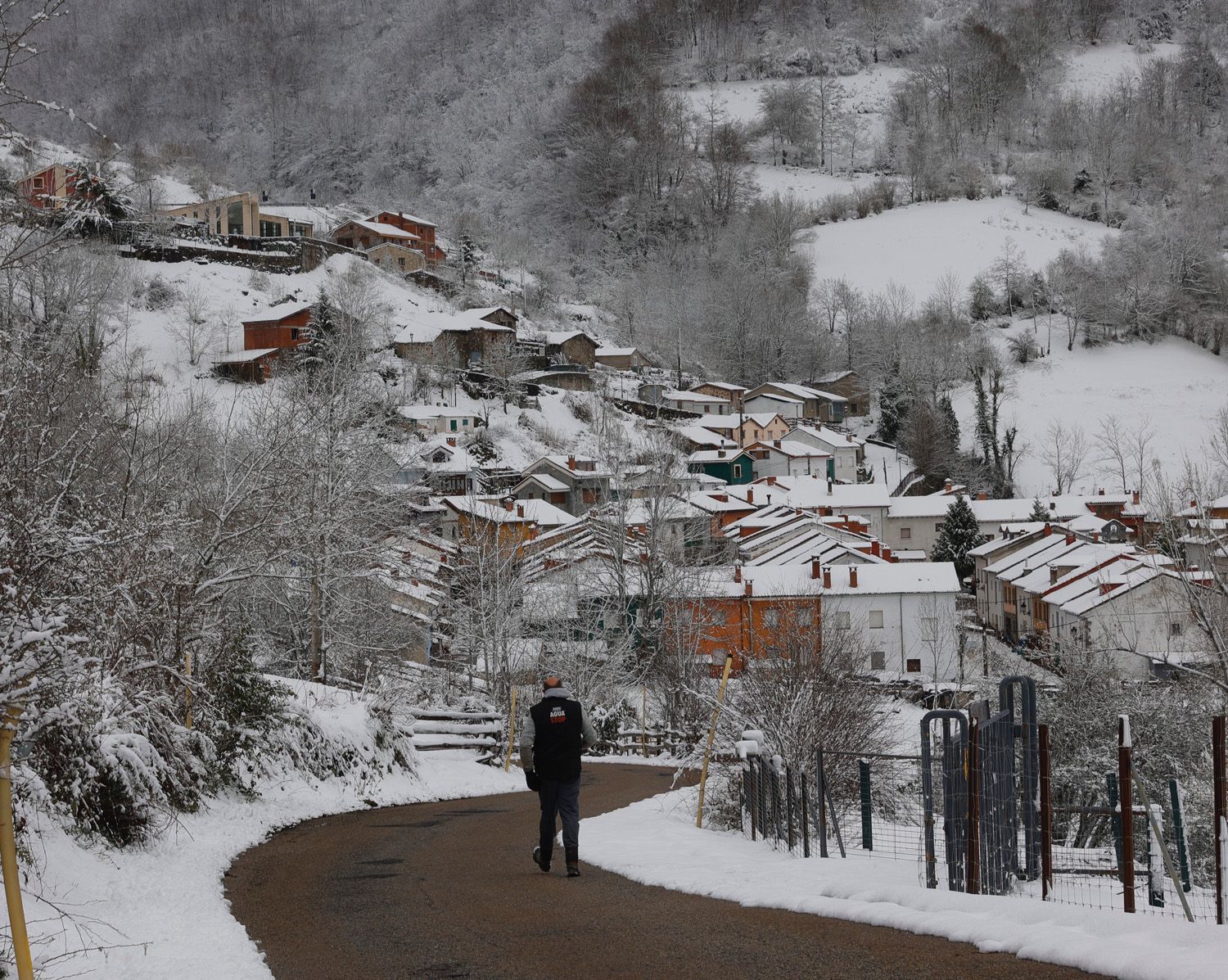 EN IMÁGENES: Asturias se enfrenta a un temporal de frío y nieve en abril