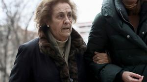 GRAF3320  MADRID  02 03 2018 - La expresidenta del Rayo Vallecano Teresa Rivero  izda   esposa del empresario fallecido Jose Maria Ruiz-Mateos  a su llegada esta manana a la Audiencia Provincial de Madrid donde hoy se celebra el juicio  por defraudar a Hacienda  La Fiscalia pide once anos de prision para la expresidenta del equipo madrileno por delitos contra la Hacienda Publica relacionados con el pago del IVA y del IRPF de 2009  2010 y 2011  EFE  Mariscal