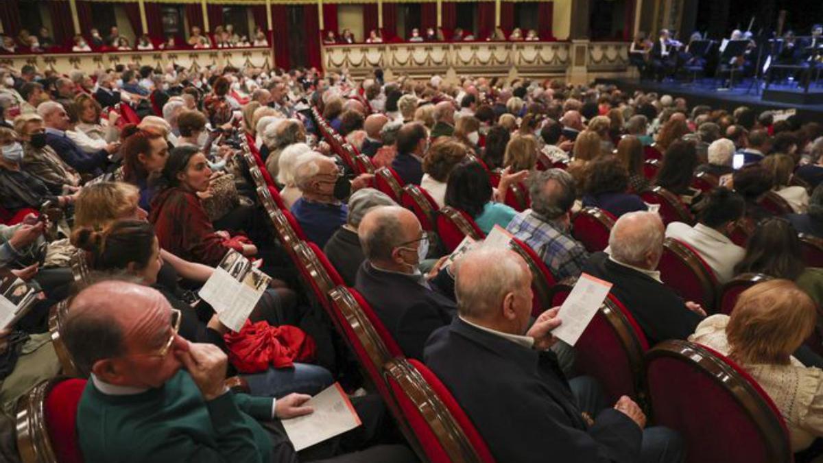 Una tormenta lírica en el teatro Campoamor