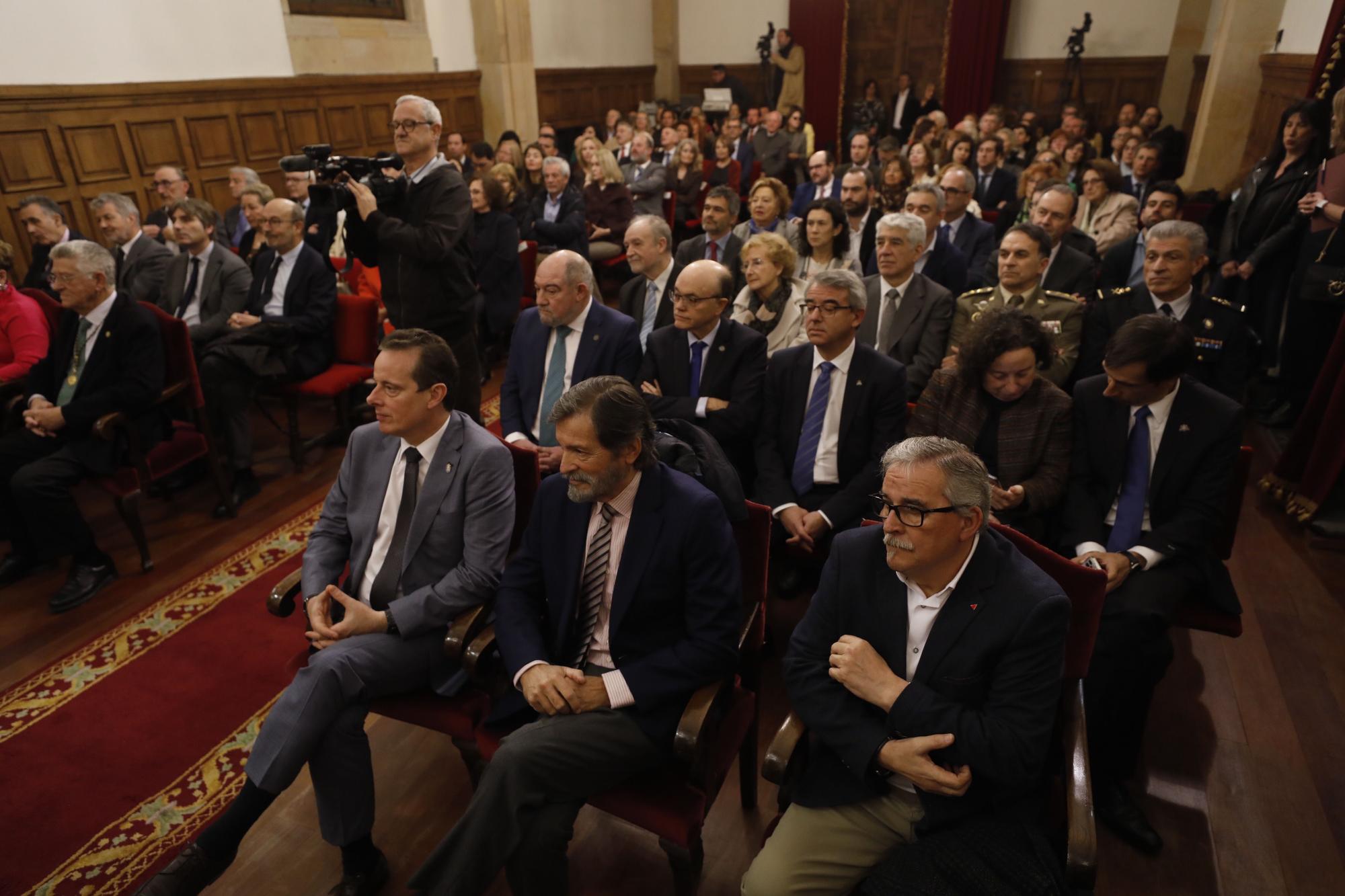 Entrega de medallas de oro de la Universidad de Oviedo