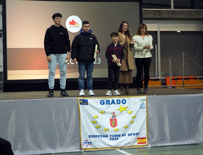 Grado hace gala de la "gran familia" del deporte