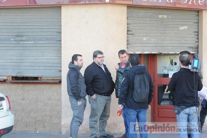 Muere de una cuchillada en el cuello un hombre en un bar de Puente Tocinos