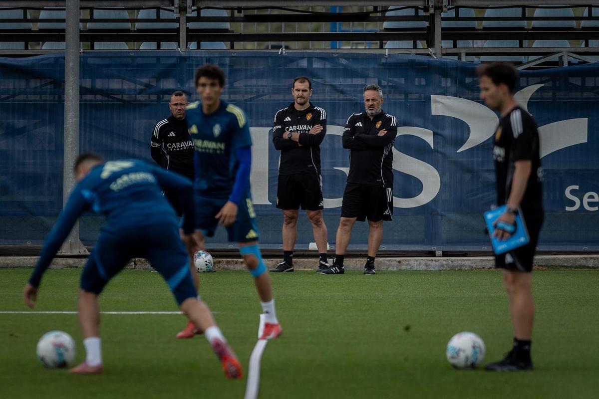 En imágenes | Entrenamiento del Real Zaragoza tras la derrota contra el Granada