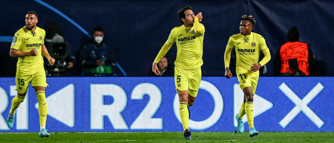 Dani Parejo celebra el gol del empate del Villarreal ante la Juventus.