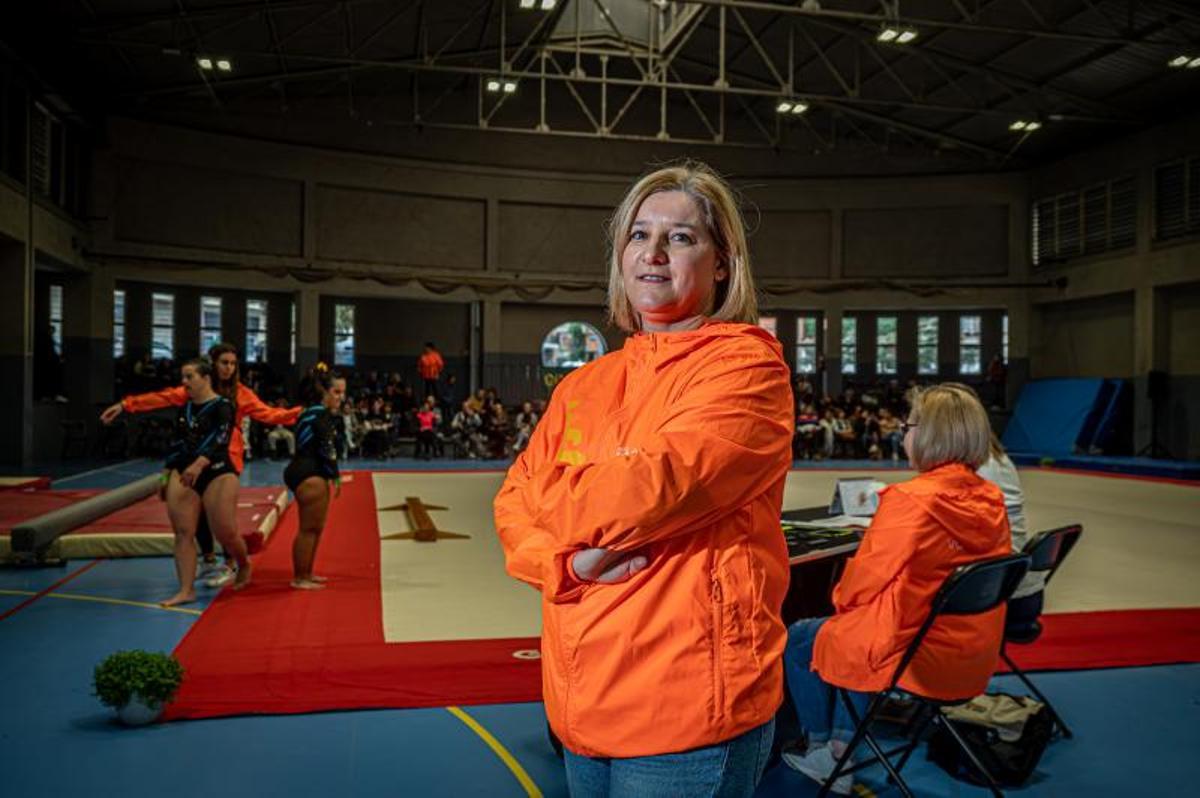 Desirée Pascual en la pista de gimnasia artística de Granollers en los Specials Olympics