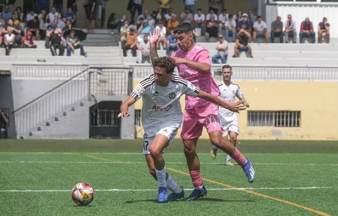 El Arucas-CD Tenerife B, en imágenes