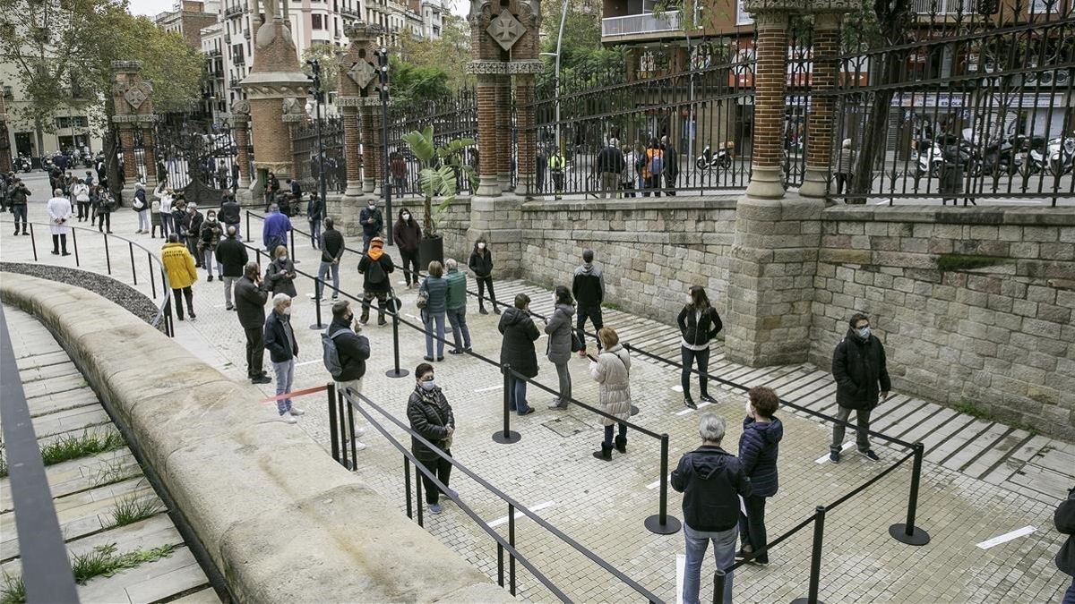undefined56053417 barcelona 01 12 2020 barcelona es reprenen els cribratges m201201174939