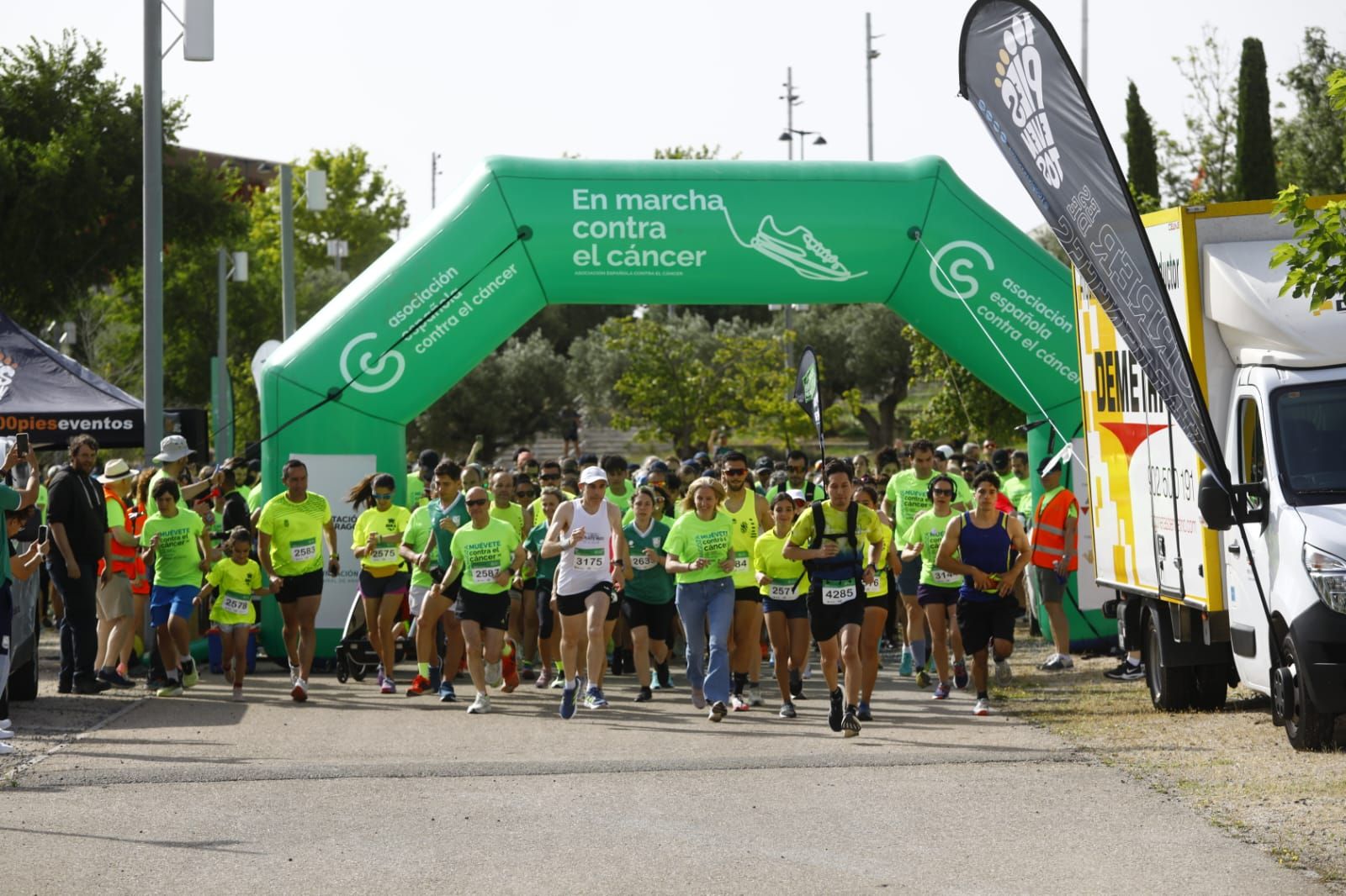 En imágenes | Miles de personas corren contra el cáncer en el Parque del Agua de Zaragoza