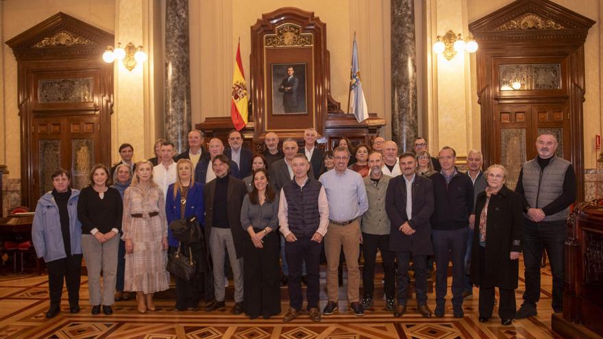 El Concello homenajea a los 42 trabajadores jubilados el pasado año