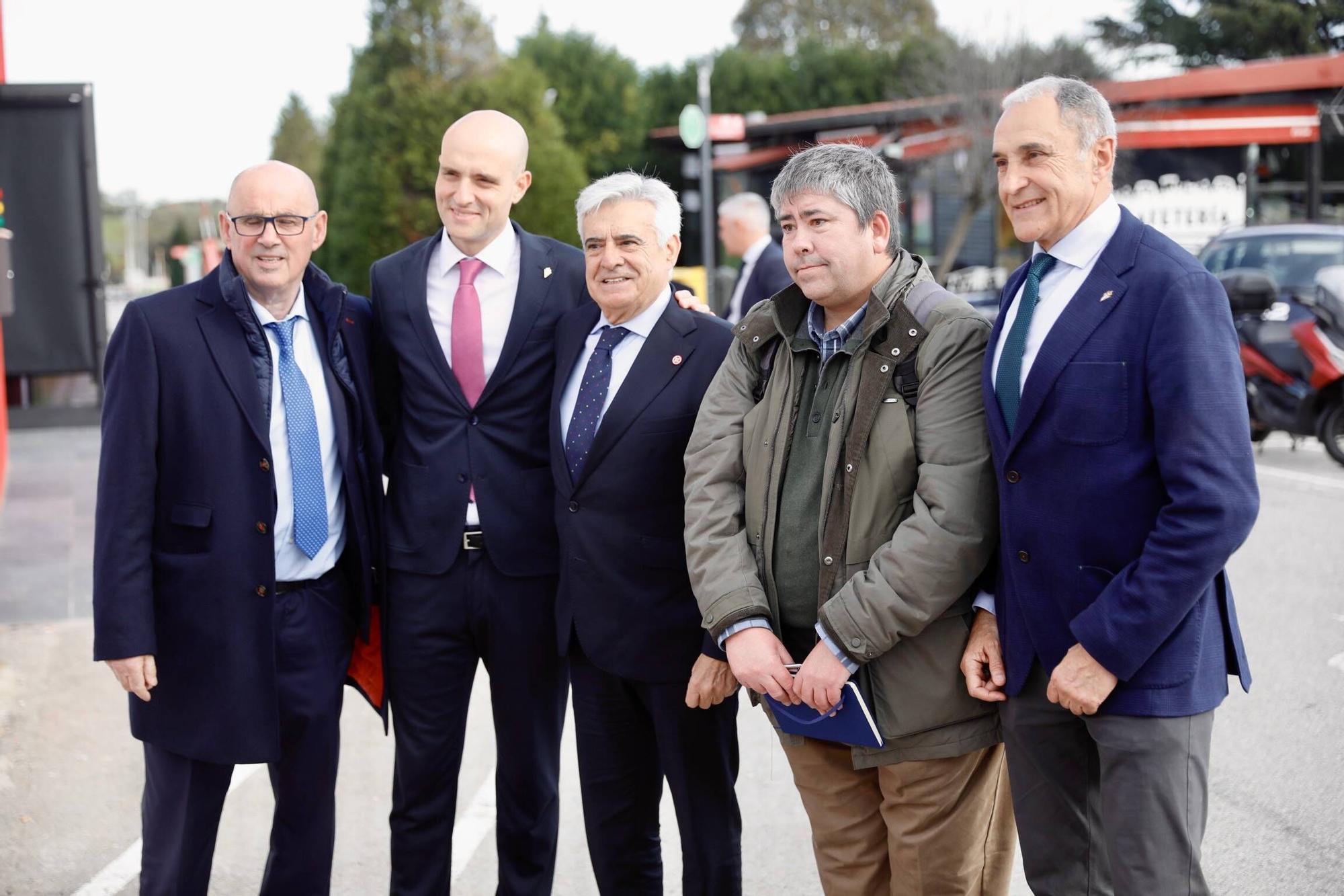 La visita del presidente de la Federación Española de Fútbol, Pedro Rocha, a Asturias, en imágenes