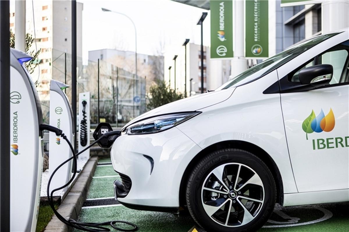 Puntos de recarga de coche eléctrico de Iberdrola. 