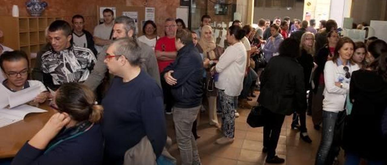 Xàtiva recibe en menos de tres horas 125 solicitudes para la oferta de 40 empleos