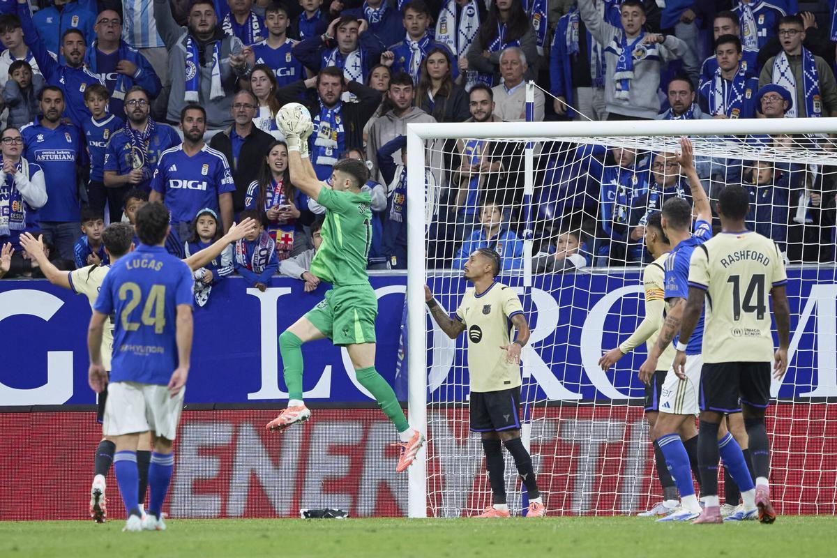 Joan Garcia se lesionó en Oviedo