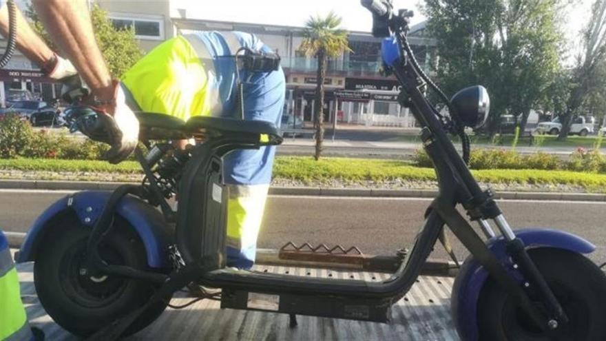 Un hombre pasa a disposición judicial por conducir un ciclomotor eléctrico sin permiso en Badajoz