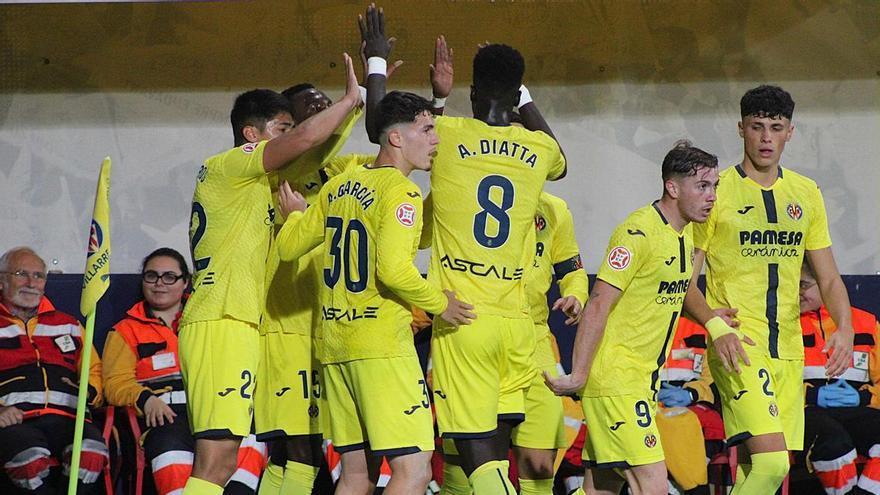 La crónica | El Villarreal B derrota al Cartagena con 'show' arbitral incluido (1-0)