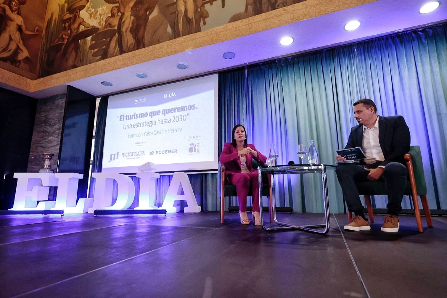 Foro sobre Turismo con la consejera Yaiza Castilla.