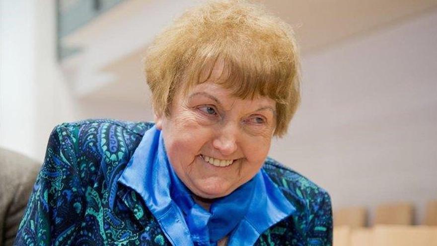 Eva Kor, superviviente de los experimentos del doctor Mengele, muere en su viaje anual a Auschwitz