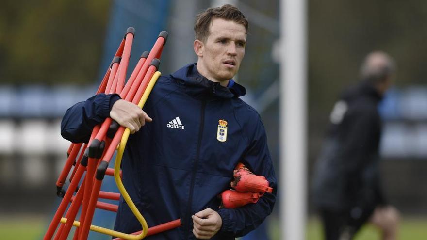 Patrik Hidi en uno de sus entrenamientos con el Oviedo