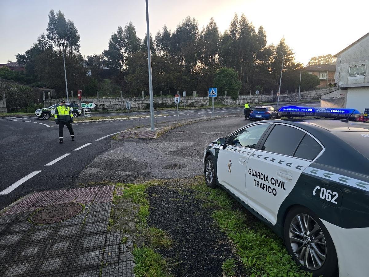 Un control de carretera de la Guardia Civil de Tráfico, ayer.