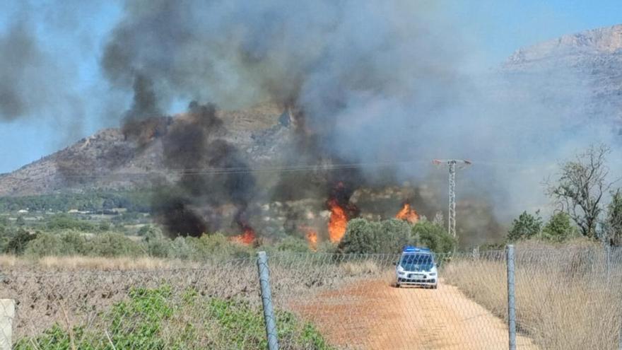 Declarado un incendio cerca del Montgó, en Xábia