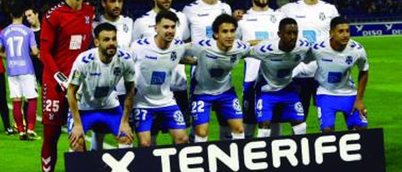 Alineación del Tenerife en su partido 1.500 en Segunda División.
