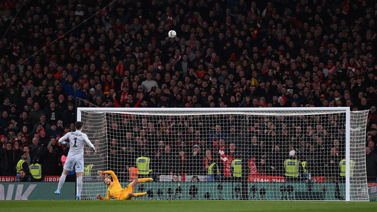 La nit més nefasta de Kepa a la final de la Carabao Cup