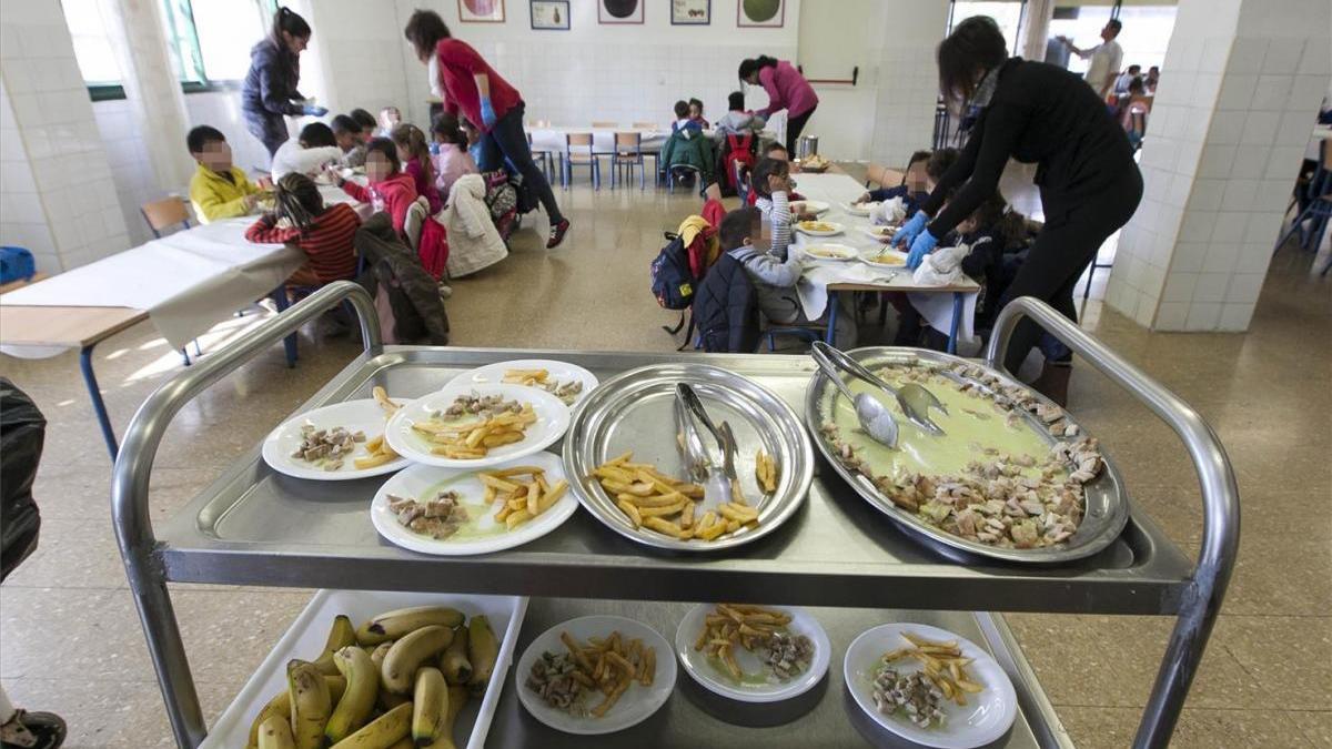 El Ayuntamiento habilita 23 escuelas para que 1.135 alumnos reciban las tres comidas