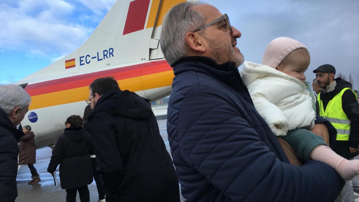 El primer avió de la ruta entre la Seu i Ciuta de Palma aterrat a l’Alt Urgell el mes de gener