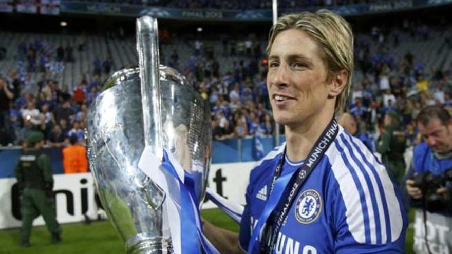 Fernando Torres con la Champions League.