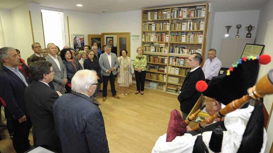 Aspecto que presentaba onte o Centro Cultural Vista Alegre no inicio da Semana Cutural adicada a Ramón de Valenzuela. // Bernabé/Javier Lalín